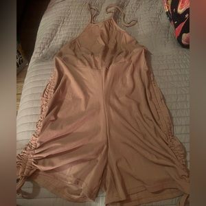 Womens halter top romper. Size XL NWT